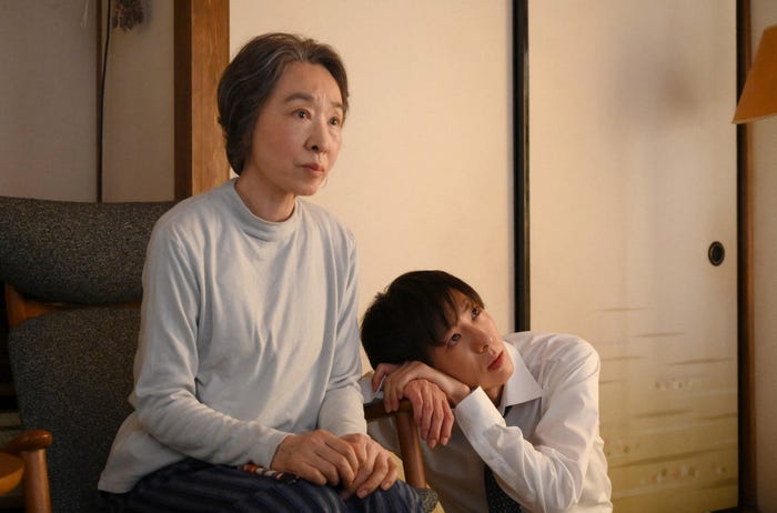 三田佳子、高橋一生/「凪のお暇」第2話より(C)TBS