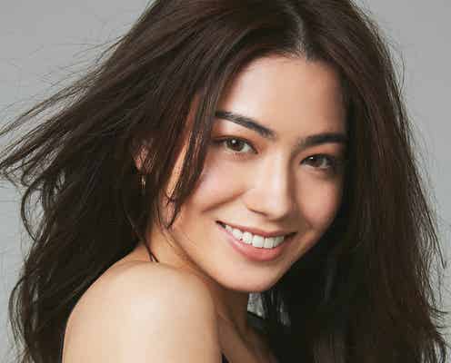 10頭身モデル・ギャビー、グラマラスボディ大胆披露 鍛えた美ヒップも