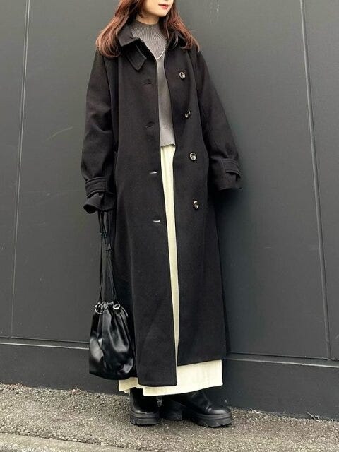 黒ロングコートコーデ1