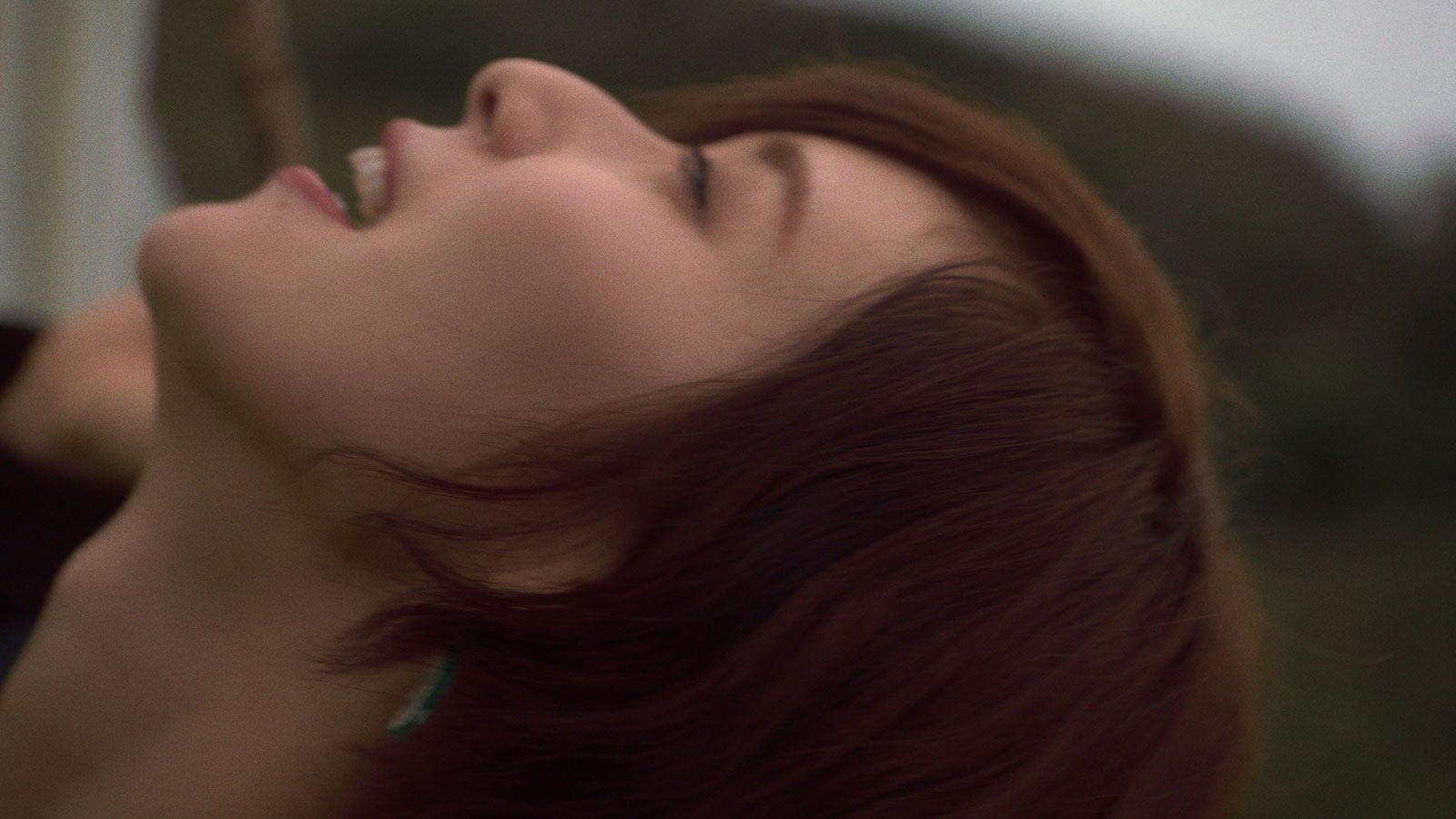 松岡茉優（C）2019-2020 SQUARE ENIX CO., LTD. All Rights Reserved. Co-Developed by gumi Inc. LOGO ILLUSTRATION:（C）2018 YOSHITAKA AMANO