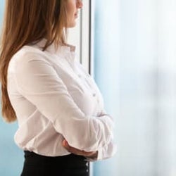 なんで こんな目にあうの 結婚式をキャンセルした花嫁に訪れた更なる悲劇 モデルプレス