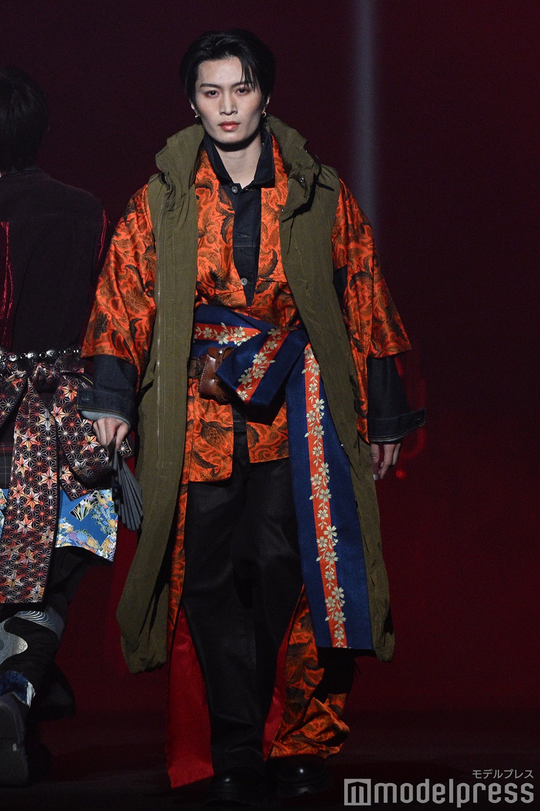 画像2/6) ACEes那須雄登、人生初ランウェイ ミリタリー×和コーデで圧巻