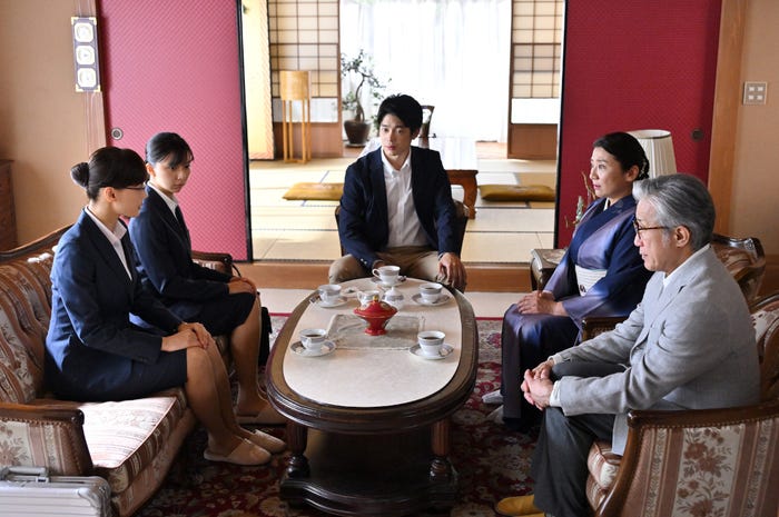 綾瀬はるか、上白石萌歌、井之脇海、松下由樹、遠山俊也(C)TBS