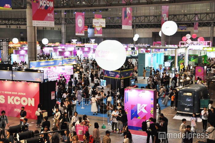 『KCON 2019 JAPAN』コンベンションエリアの様子 (C)モデルプレス