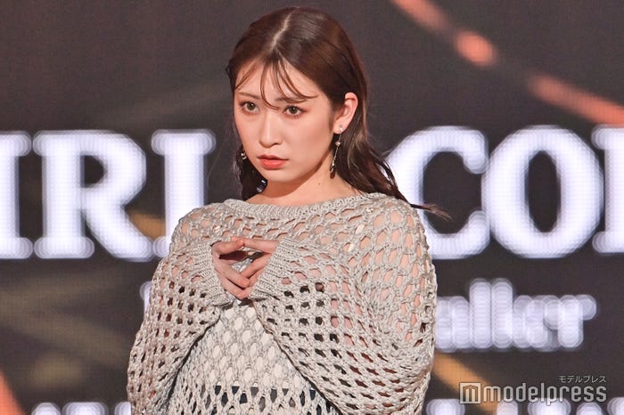 イメージチェンジ前の吉田朱里(C)モデルプレス
