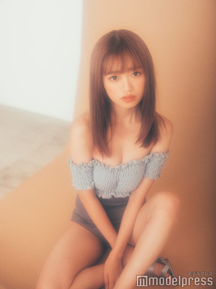 中井りか/水着:DHOLIC/サンダル:RANDA/(C)モデルプレス