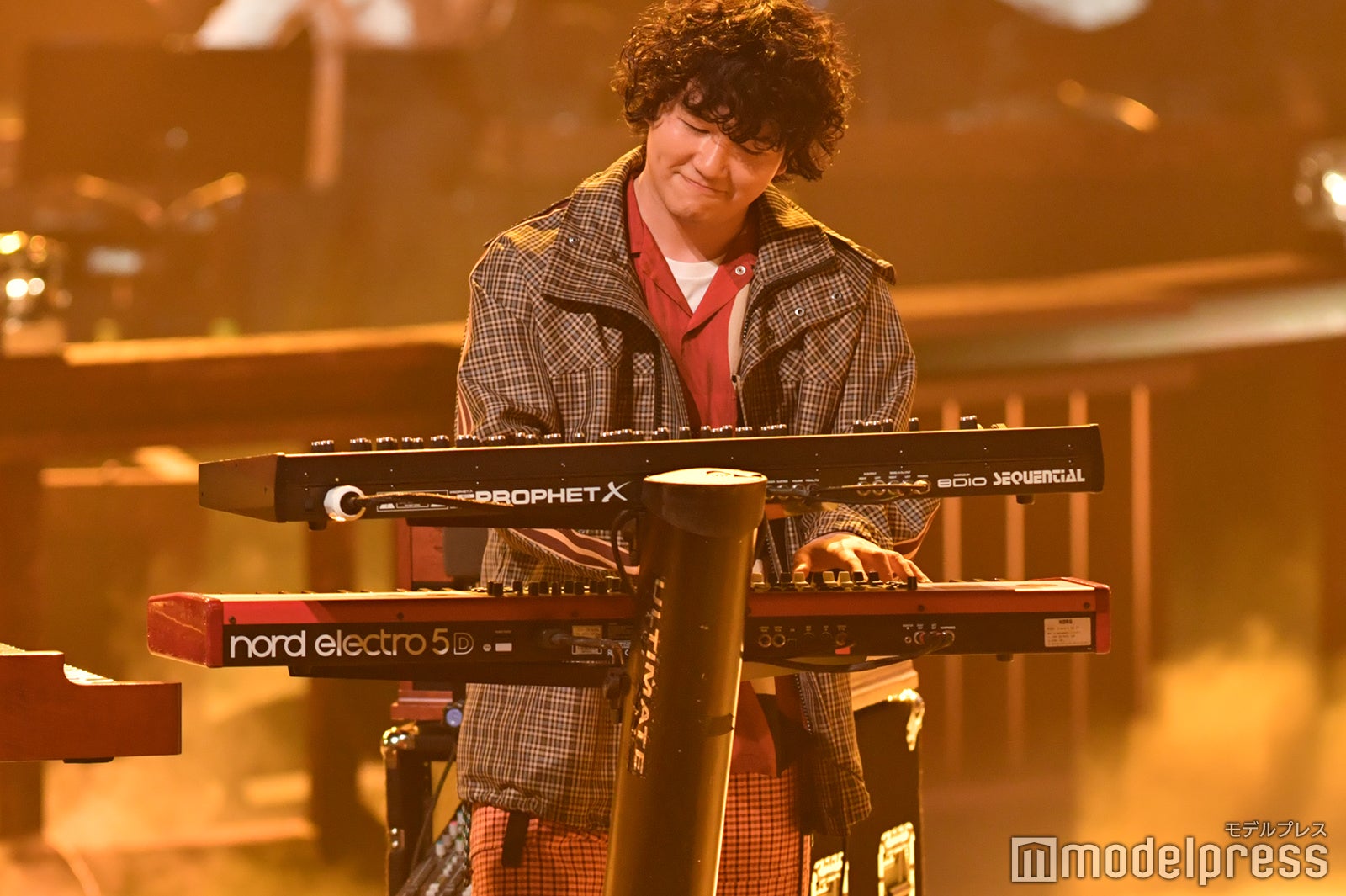 （C）モデルプレス