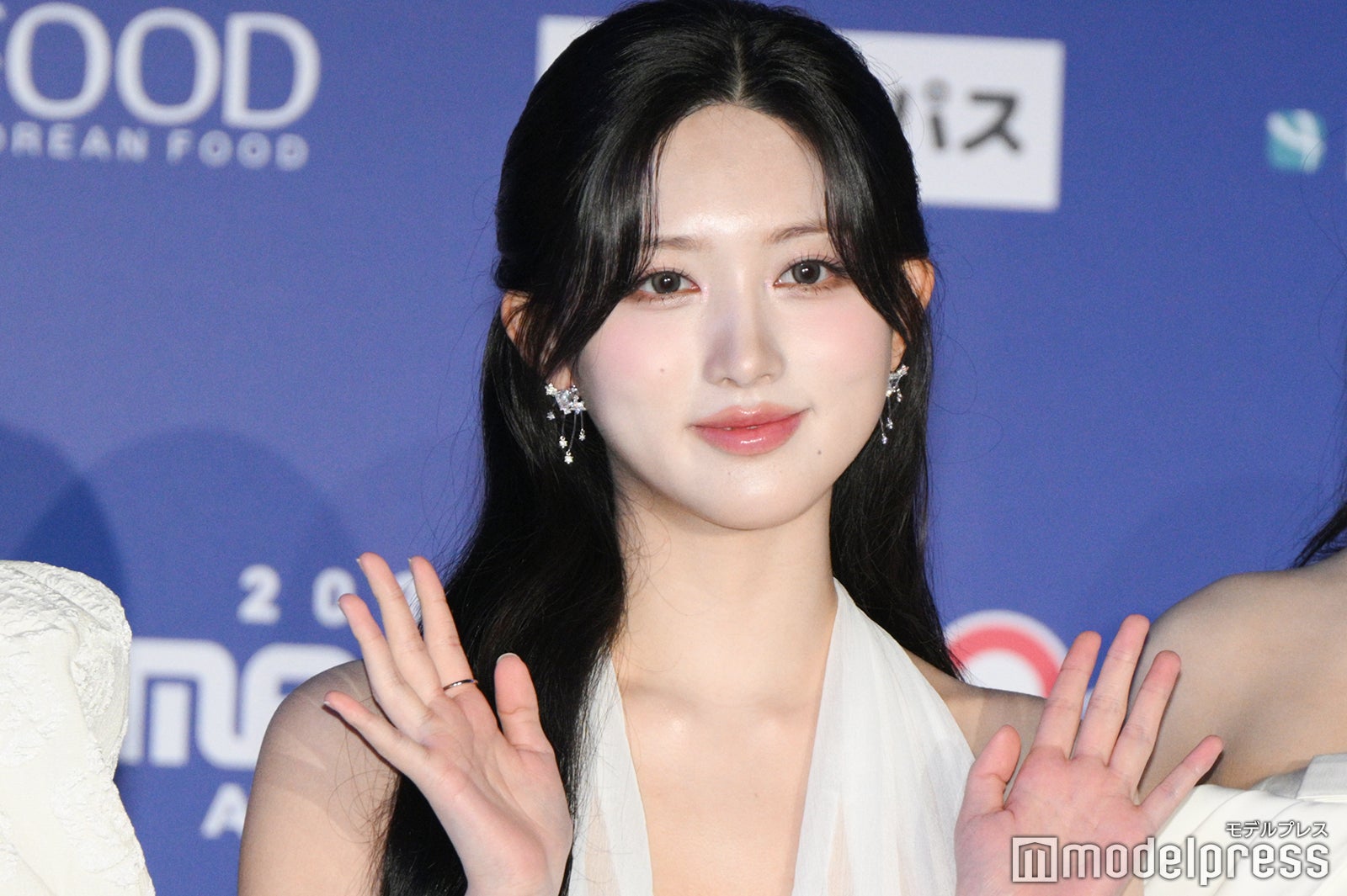 IVEガウル、ハイトーンヘアに劇的イメチェン「最強に似合う」「麗しい」と反響