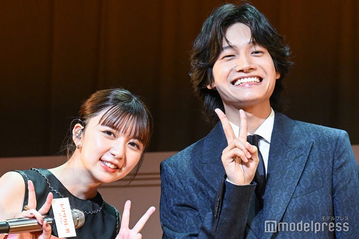 上白石萌歌、佐野晶哉(C)モデルプレス