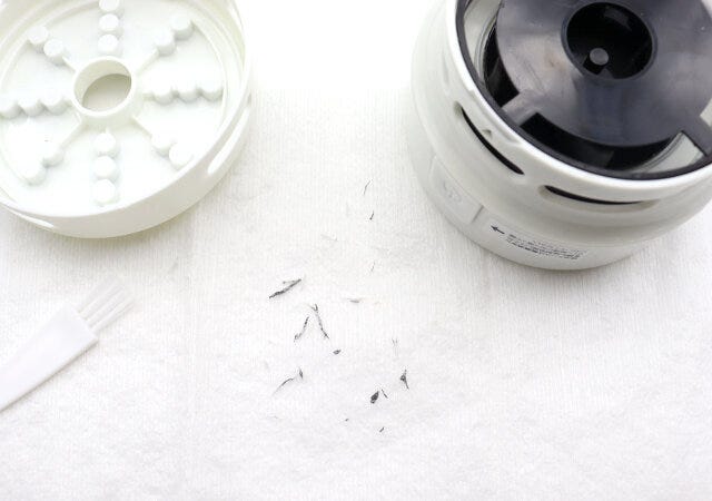 乾電池式卓上クリーナー ゴミ 乾電池式卓上クリーナー ゴミ