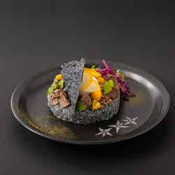 Beef Fried Rice -Uprise- 税込1,990円(C)BIGHIT MUSIC & HYBE. All Rights Reserved.