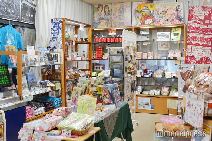 丸亀城敷地内の土産物屋(観光案内所)(C)モデルプレス