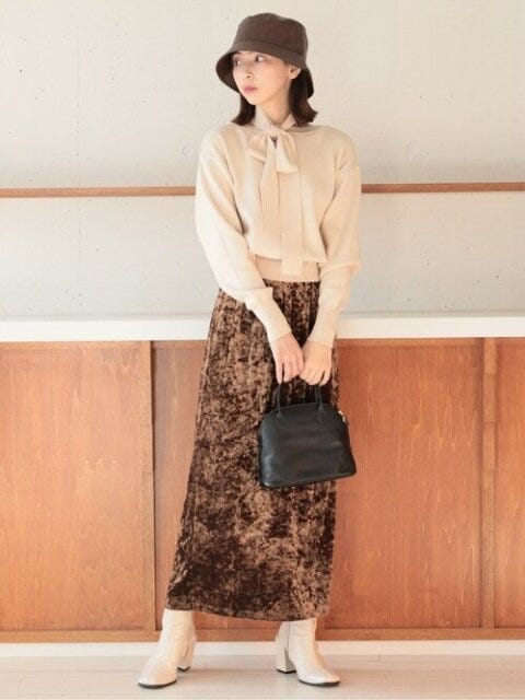 淡色コーデ　冬　モテ