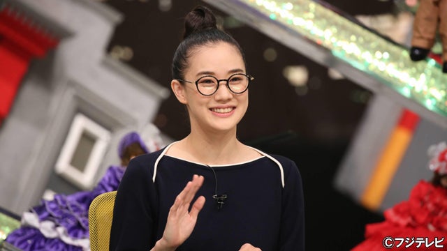 蒼井優 メガネ姿で今年話題になったニュースを斬る 脱力タイムズ モデルプレス 蒼井優 メガネ姿で今年話題になったニュースを斬る 脱力タイムズ モデルプレス