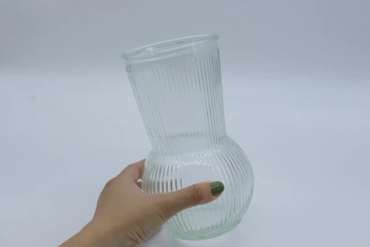 ダイソー　ガラスフラワーベース（D）