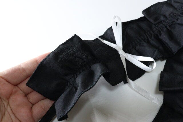 ダイソー ショルダーストラップ(くしゅくしゅリボン、シート付き) ダイソーのボリュームたっぷりなショルダーストラップ(くしゅくしゅリボン、シート付き)