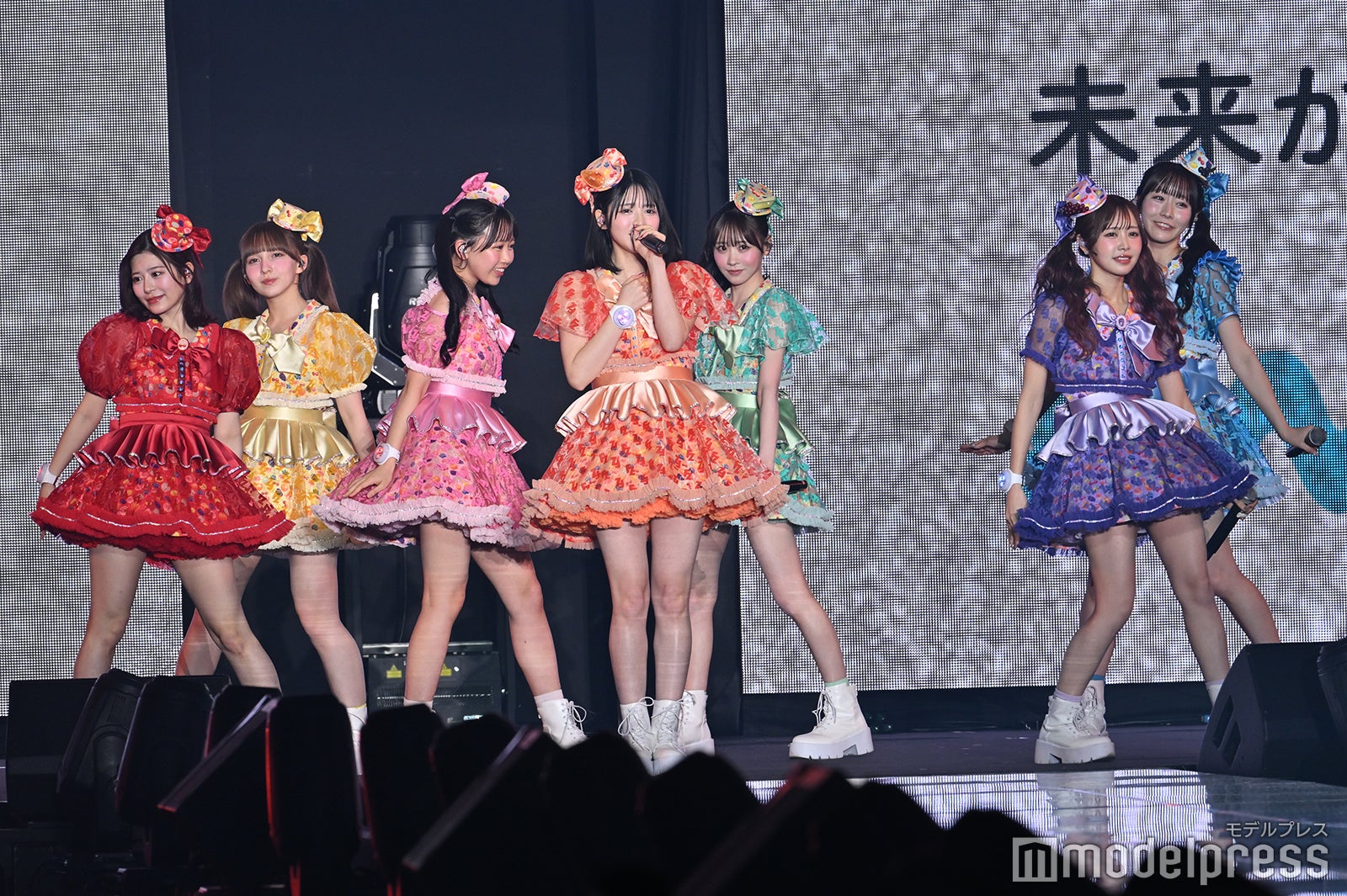 FRUITS ZIPPER（C）モデルプレス