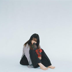 にしな、1stアルバム『odds and ends』リリース!初のワンマンライブ「hatsu」も開催決定