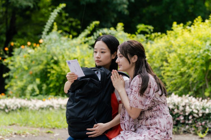 藤間爽子、谷まりあ「つづ井さん」第7話(C)つづ井/文藝春秋/「つづ井さん」製作委員会