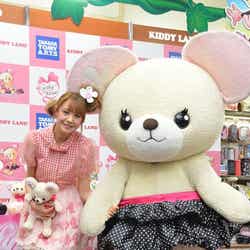 トリンドル玲奈とガーリーベア