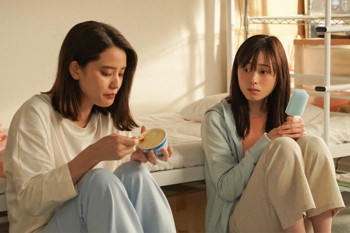 山崎紘菜、福原遥/「舞いあがれ!」第50話(C)NHK