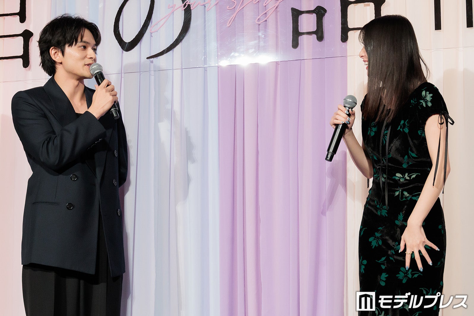 北村匠海、出口夏希（C）モデルプレス