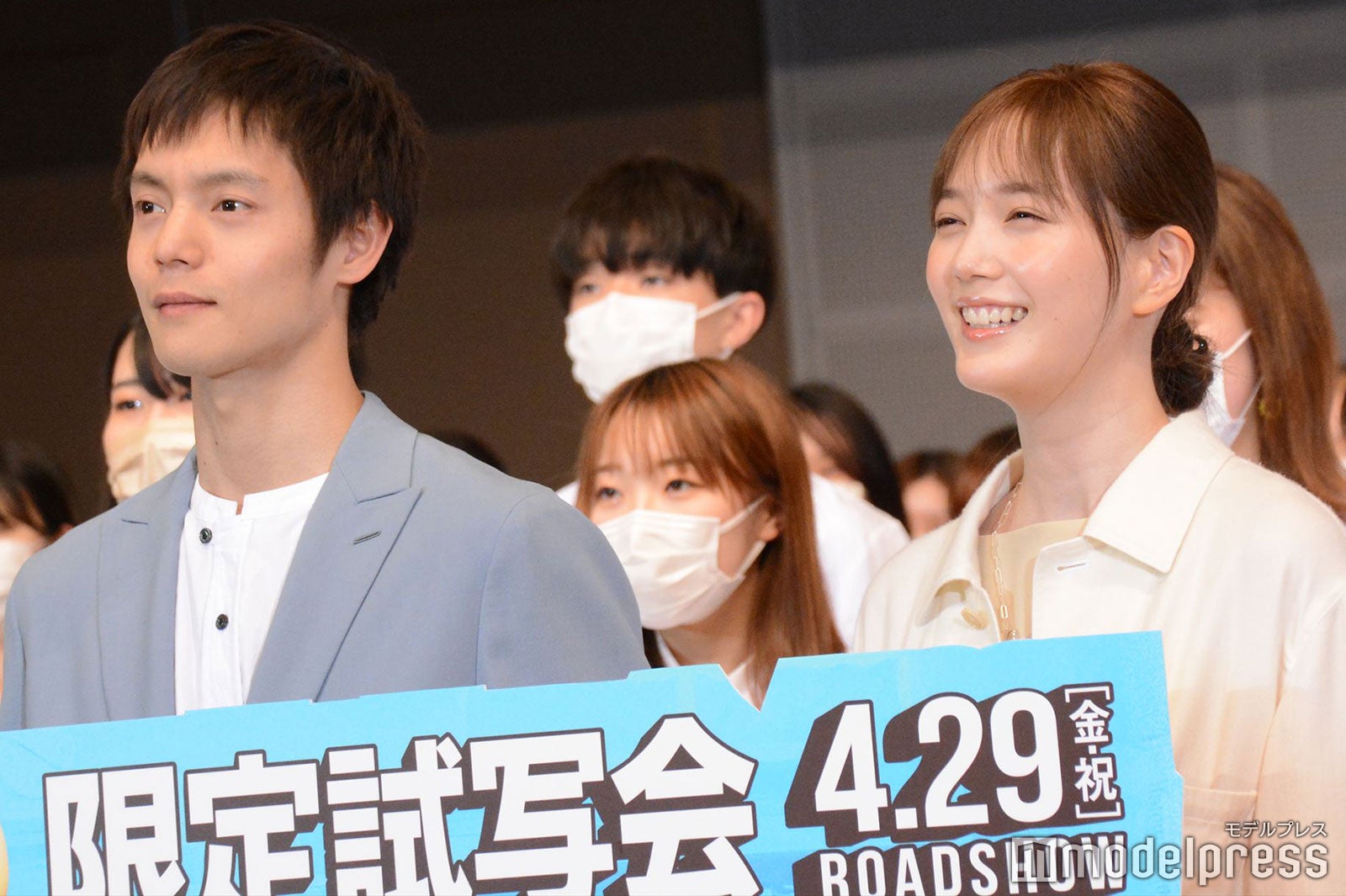 窪田正孝、本田翼（C）モデルプレス