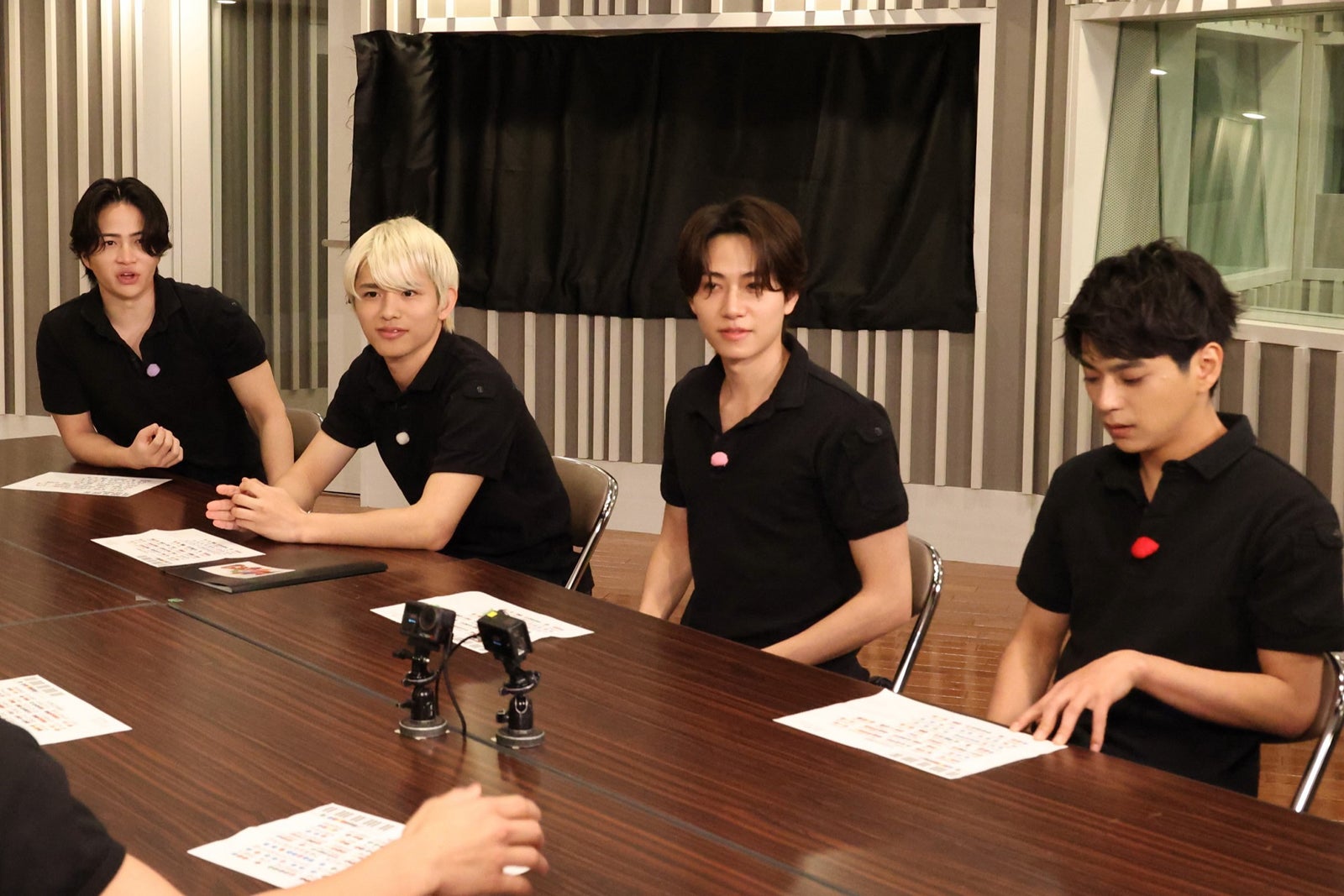 （左から）菊池風磨、篠塚大輝、橋本将生、佐藤勝利（C）フジテレビ