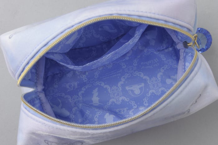 ポーチ¥2200(C)Disney