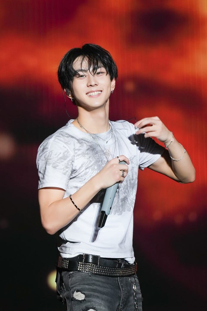 JUNGWON「Weverse Park」(C)2026 Weverse Con Festival