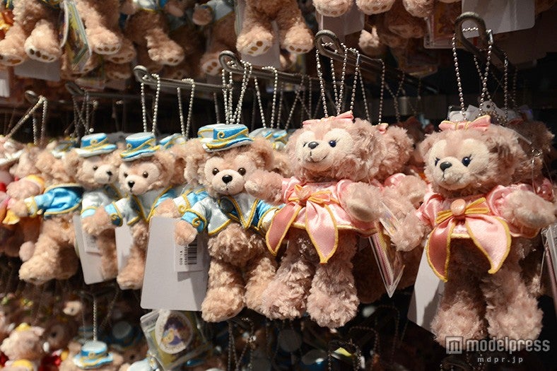 ショーと同じコスチューム、ぬいぐるみバッジ