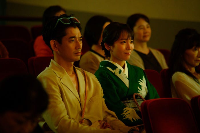 永山瑛太、吉岡里帆「時をかけるな、恋人たち」第4話(C)カンテレ