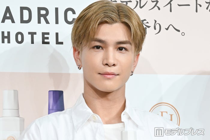 散髪報告の三代目JSB岩田剛典、新ヘアチラ見せに注目集まる「めっちゃ切ってる」「さらに焦らされた」