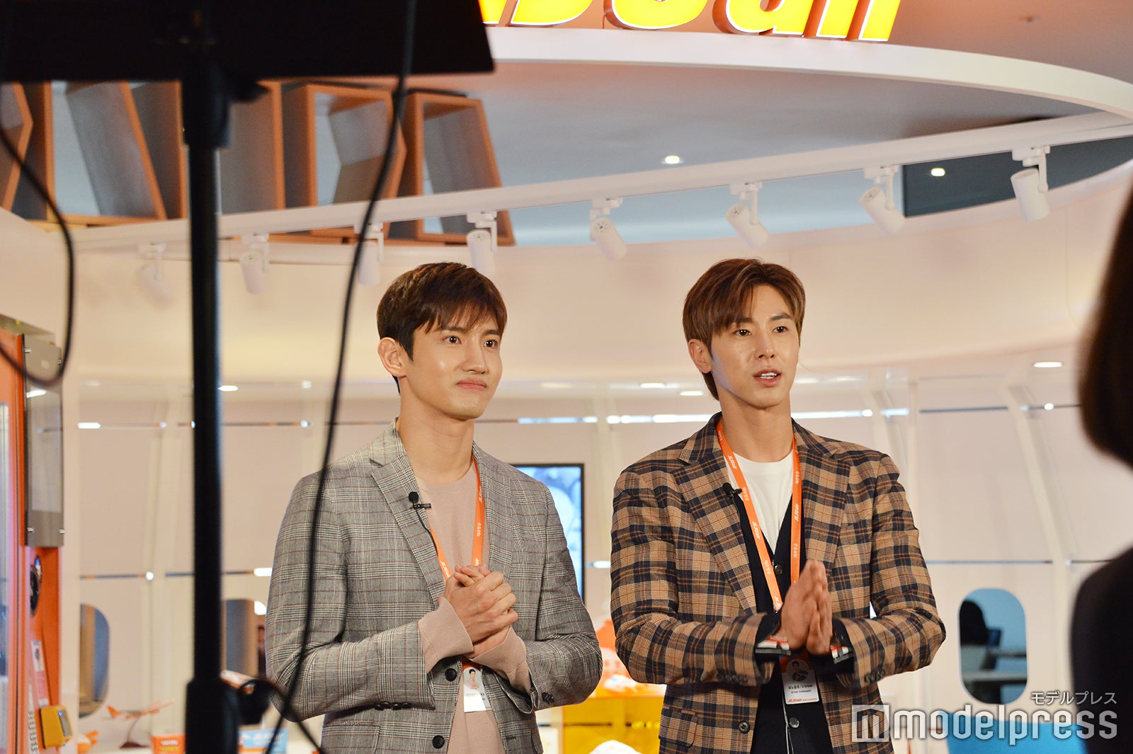 東方神起（左から）チャンミン、ユンホ（C）モデルプレス