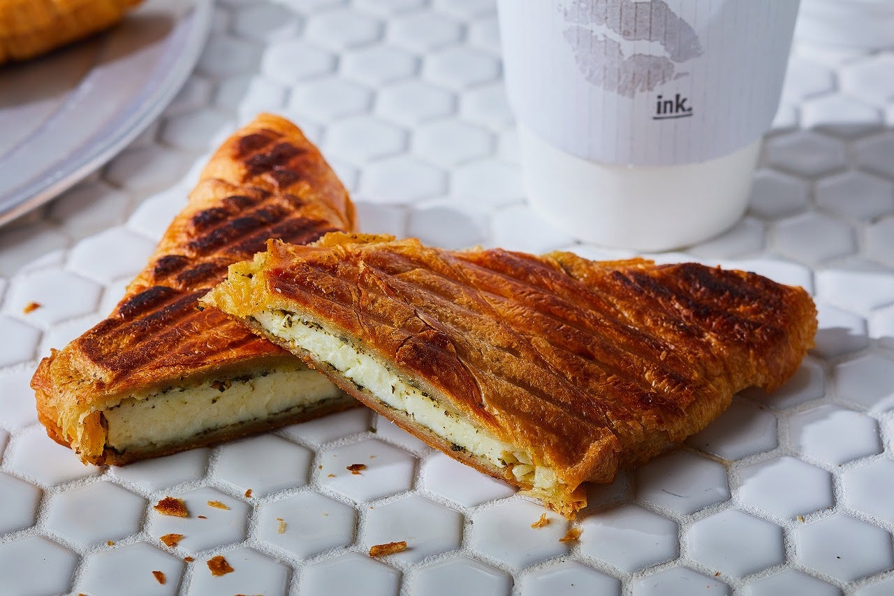 グリルドクロワッサン(価格未定)／画像提供：ink. by CANVASTOKYO
