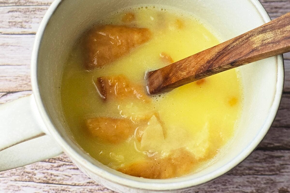 コーンスープにプチシュークリーム