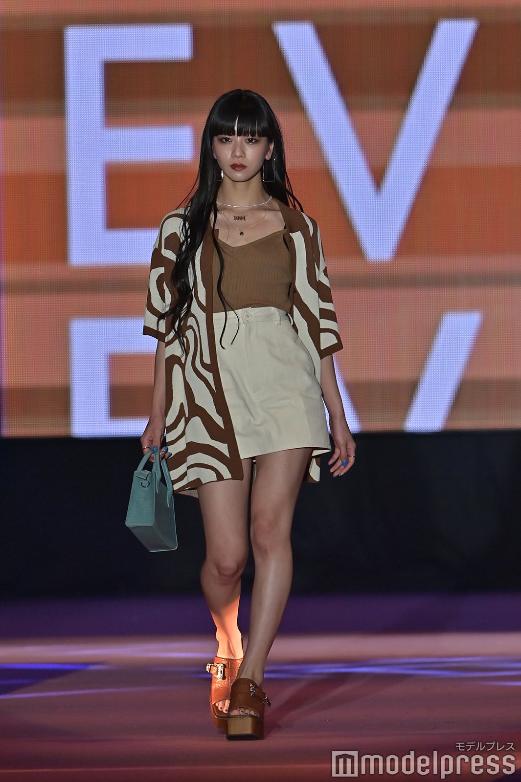 （C）モデルプレス