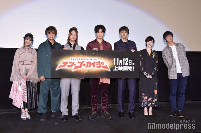 (左より)小池唯、清水一希、池田純矢、小澤亮太、山田裕貴、市道真央、中澤祥次郎監督(C)モデルプレス