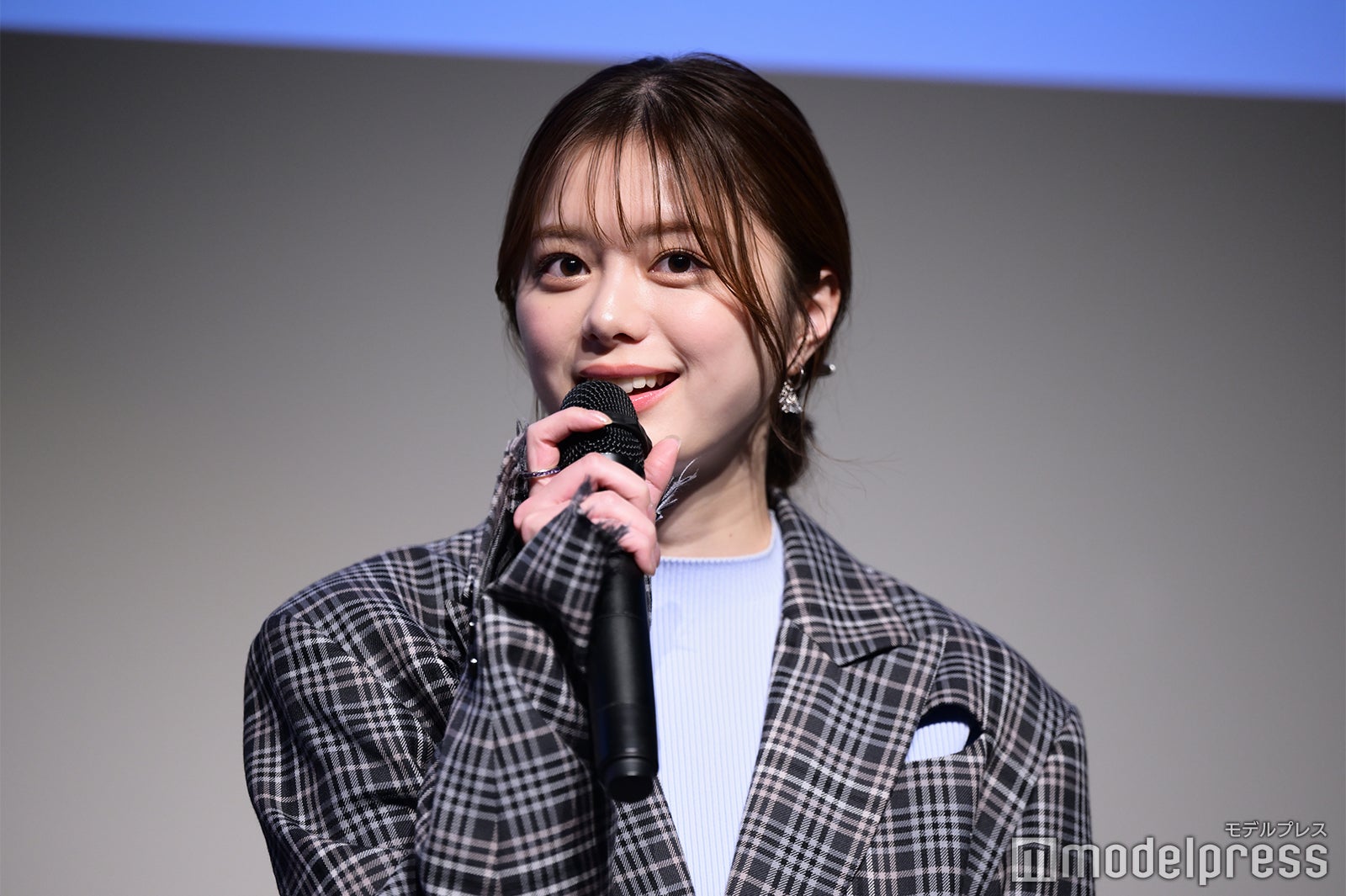 紺野彩夏（C）モデルプレス