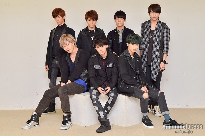 超特急（前列左から）カイ、ユーキ、タクヤ（後列左から）リョウガ、コーイチ、ユースケ、タカシ