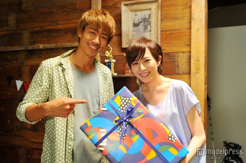 EXILE・AKIRA「GTO」、撮影現場でサプライズ