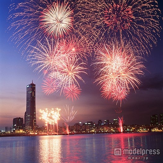 世界中の花火師の総力を結集して行う「ソウル世界花火祭り」／画像提供：韓国観光公社