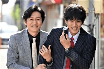 あのときキスしておけば 女に入れ替わった井浦新 奇跡の演技 に絶賛の嵐 もう 麻生久美子にしか見えない 高橋一生とは別の女っぷりにウットリ 怒涛の展開が楽しみだ モデルプレス