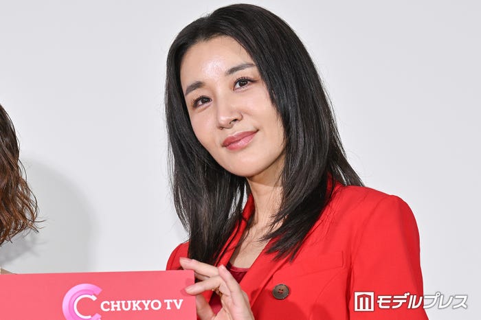 鈴木紗理奈(C)モデルプレス