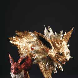 吉田泰一郎《サンダース》《イーブイ》2022年個人蔵(C)吉田泰一郎撮影:斎城卓