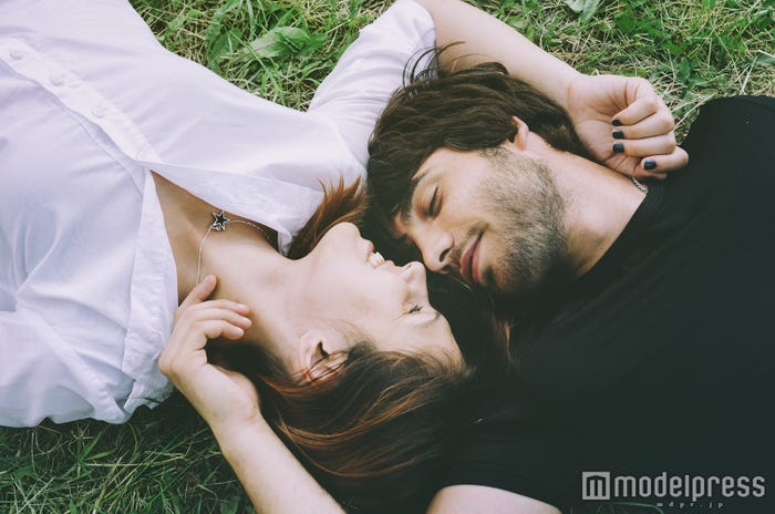 これからも彼の隣は私だけ (photo by hitdelight/Fotolia)