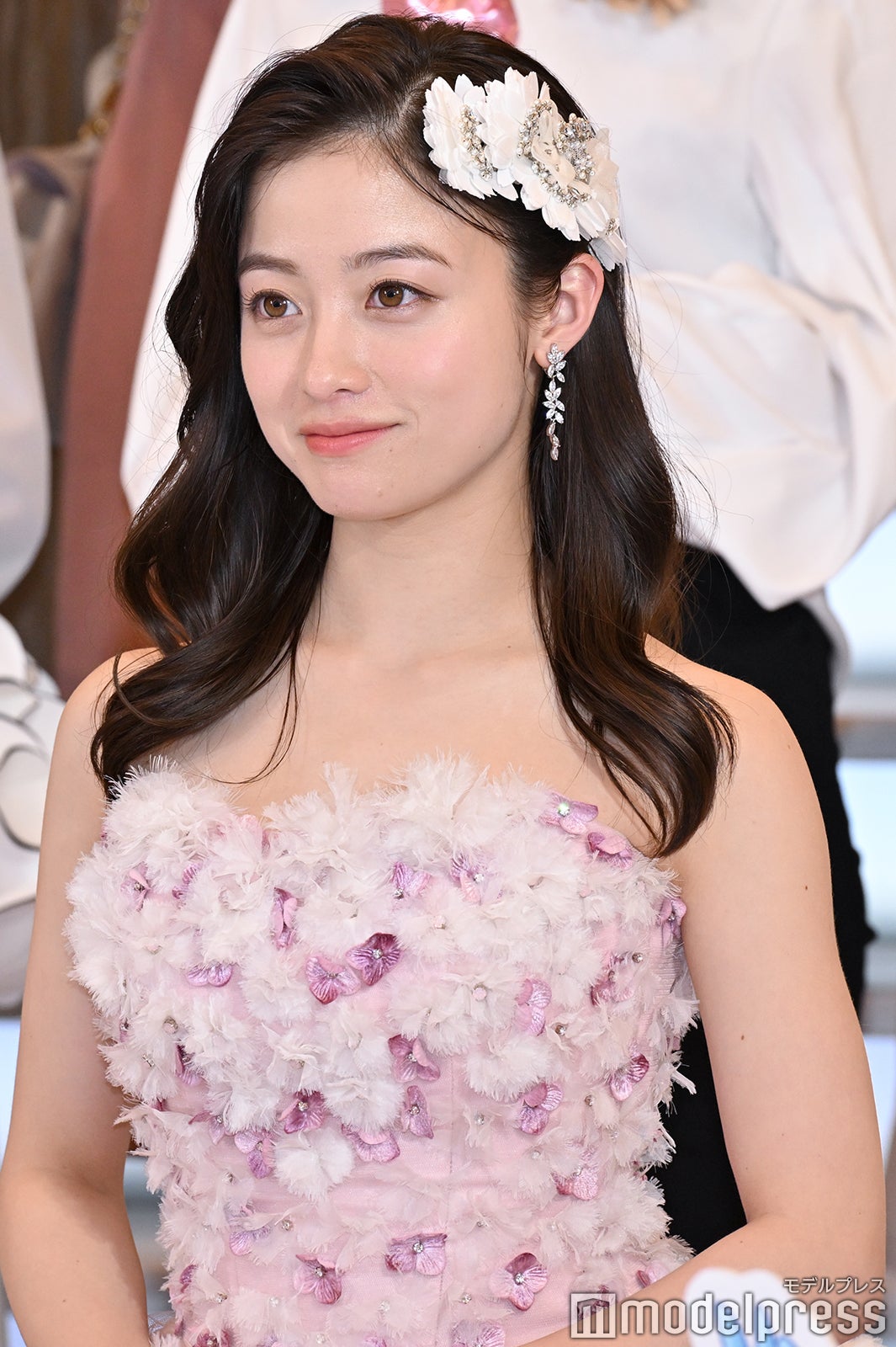 橋本環奈（C）モデルプレス