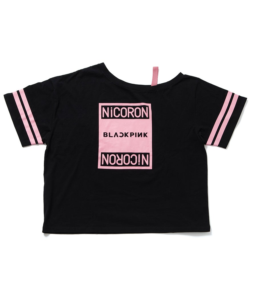 「NiCORON」BLACKPINK×NiCORON
ロゴ T シャツ （提供写真）