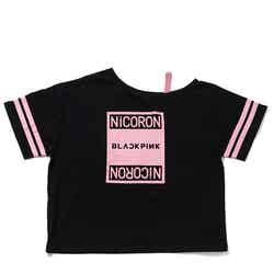 「NiCORON」BLACKPINK×NiCORON
ロゴ T シャツ （提供写真）