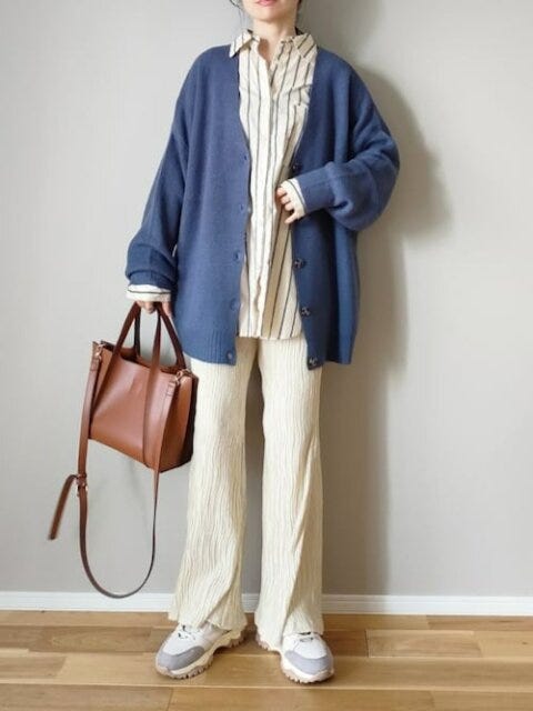 カーディガン　コーデ　秋